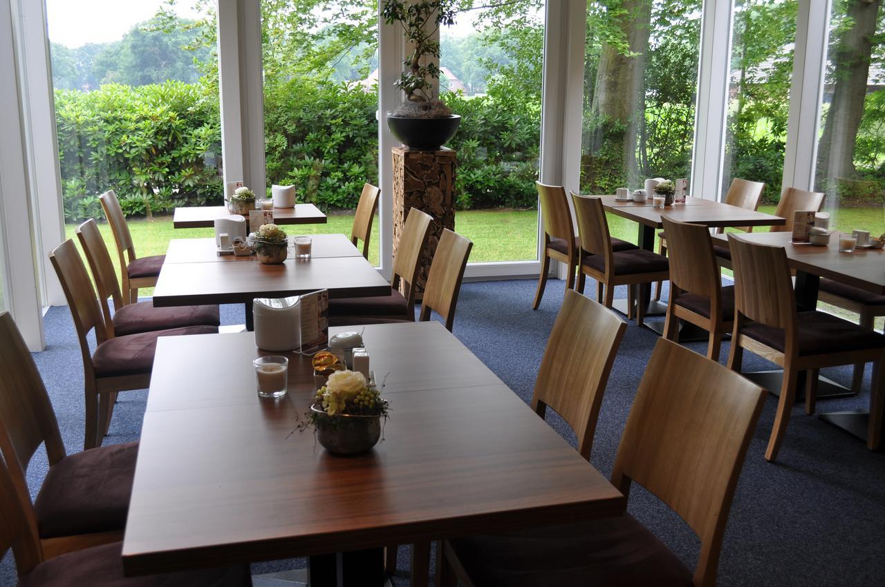 Hellmanns Hotel Bremers Bauerndiele Wiefelstede Bagian luar foto