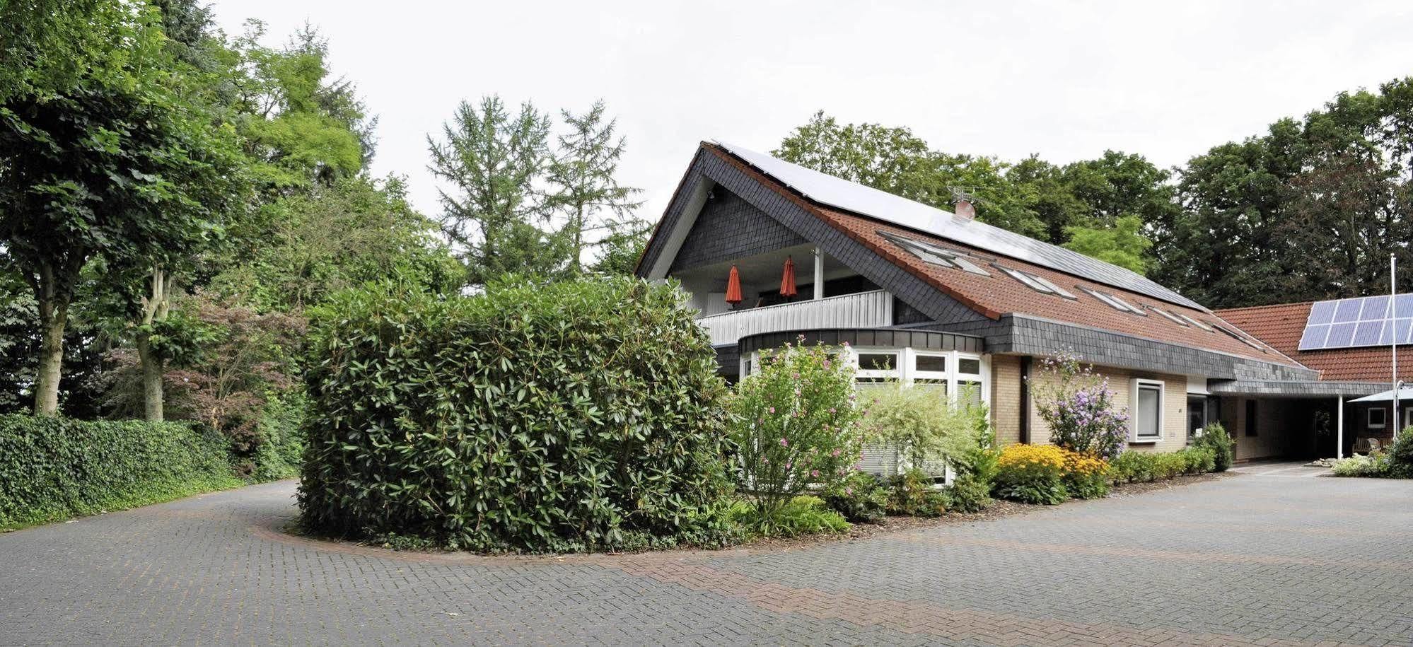 Hellmanns Hotel Bremers Bauerndiele Wiefelstede Bagian luar foto