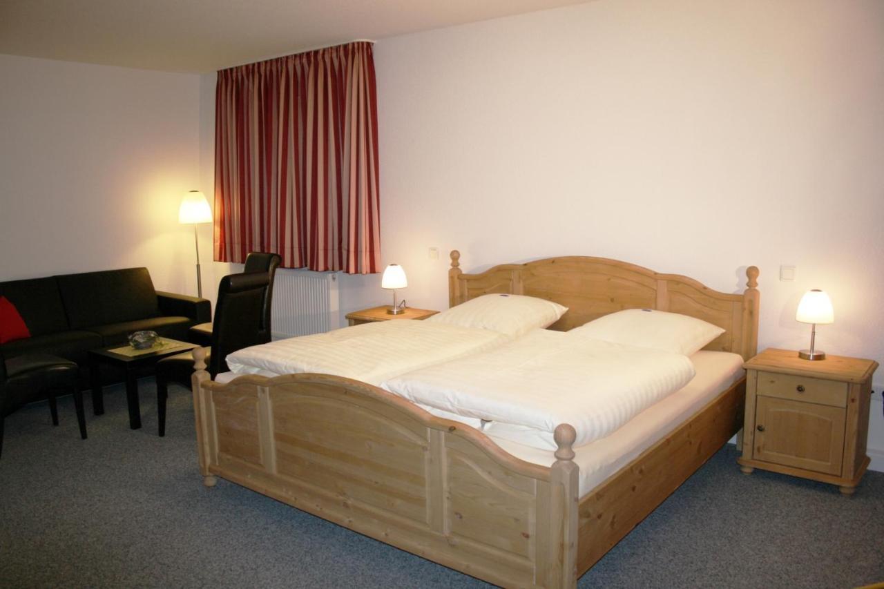 Hellmanns Hotel Bremers Bauerndiele Wiefelstede Bagian luar foto